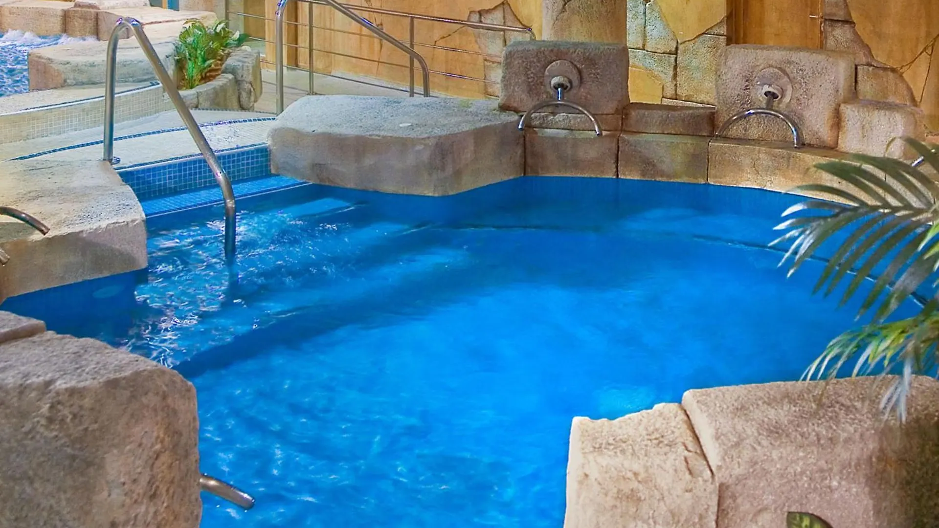 Playazimbali Hotel Vera